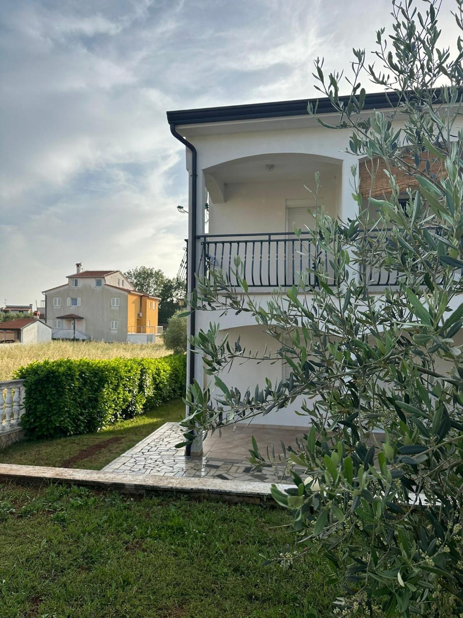 Apartmani I Soba Mia Porec Esterno foto